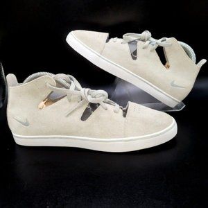 UNRELEASED Nike Open-Faced Suede Sample Sneaker : WMNS SZ 7 = MNS 5.5